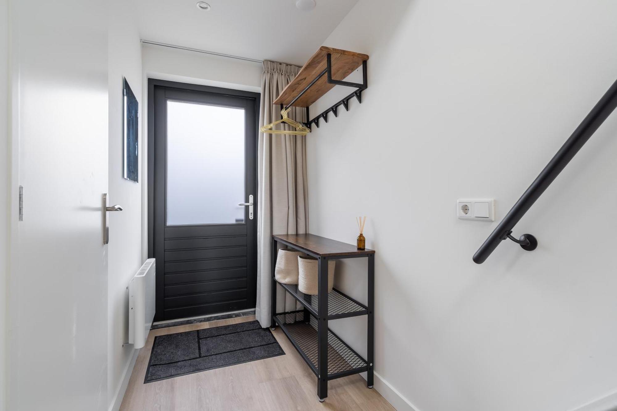 Luxury Fully Equipped Studio - Centrally Located Apartment Huizen Exterior photo